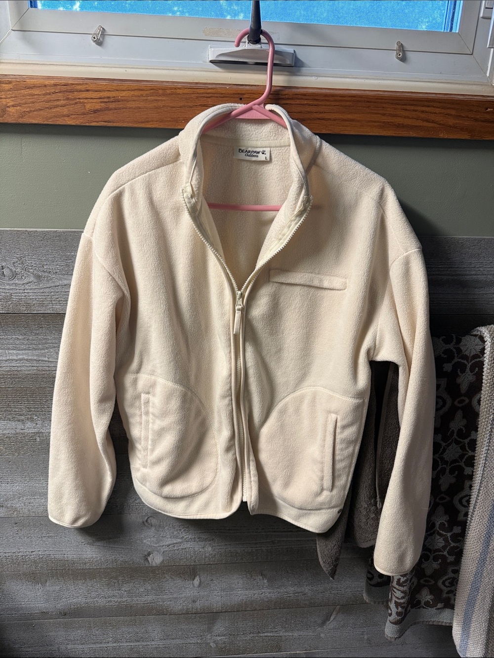 BearPaw Cream Fleece Zip Jacket for Women like new soft and warm!